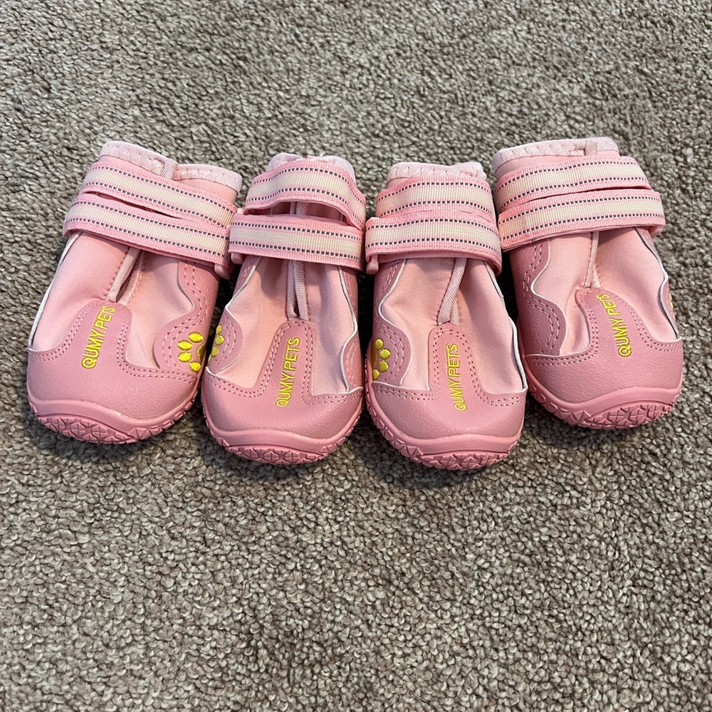 QUMY Dog Shoes, Medium